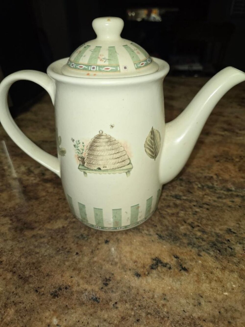 Pfaltzgraff Naturewood Portfolio Coffee/Tea Server with Lid